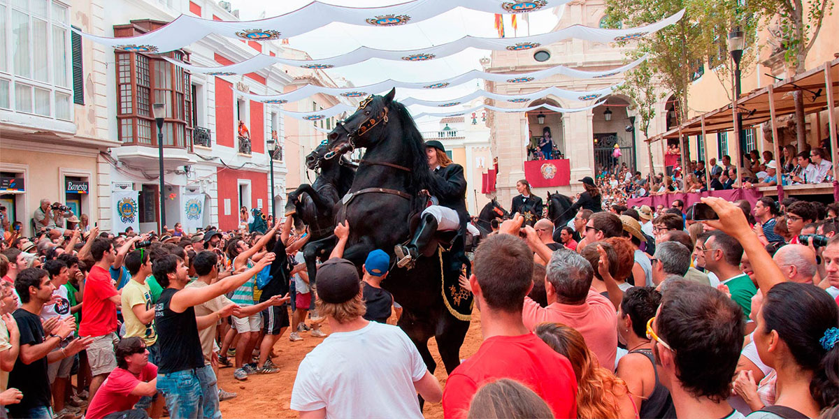 Las últimas fiestas del verano en Menorca tienen lugar en la capital de la isla, Mahón.