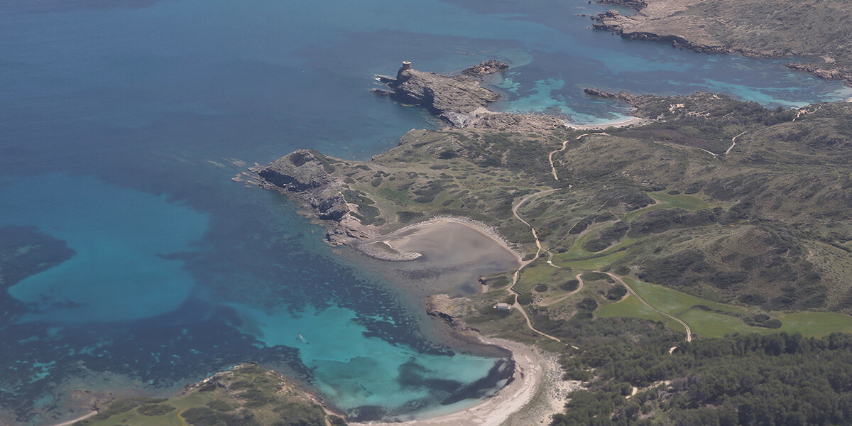 Vista aérea de la playa del Faro Favaritx